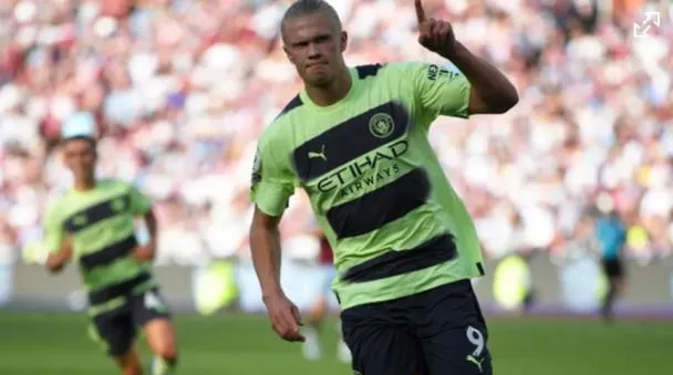 Tân binh Erling Haaland dễ dàng mở tỷ số cho Man City trên chấm 11m. Ảnh: Getty Tân binh Erling Haaland dễ dàng mở tỷ số cho Man City trên chấm 11m. Ảnh: Getty