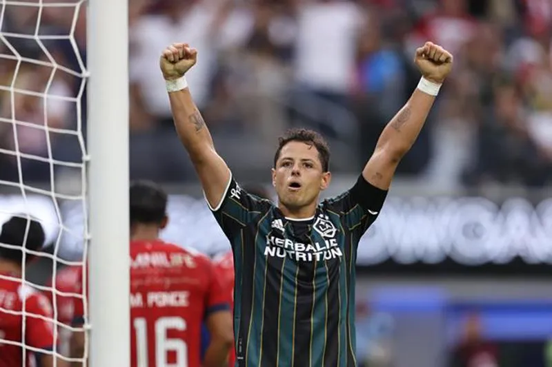 Chicharito hiện đang chơi cho LA Galaxy. ẢNH: GETTY