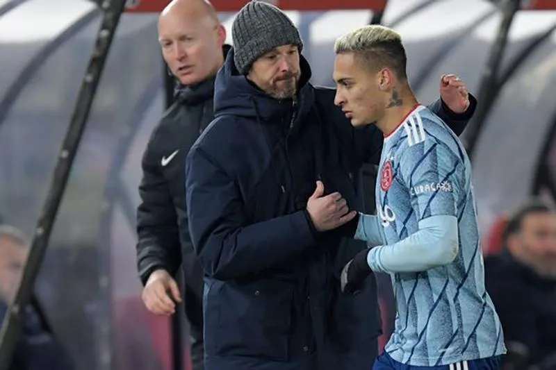 HLV Ten Hag và Antony thời còn làm việc cùng nhau tại Ajax. ẢNH: GETTY