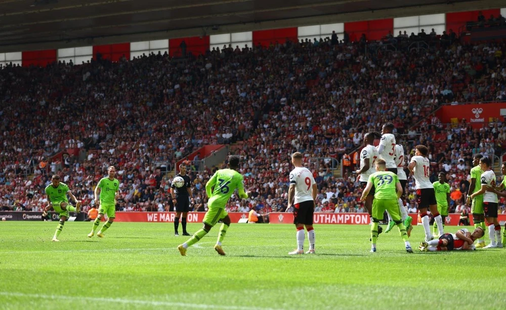Bruno Fernandes tỏa sáng giúp Man Utd có chiến thắng thứ 2. Ảnh: Getty