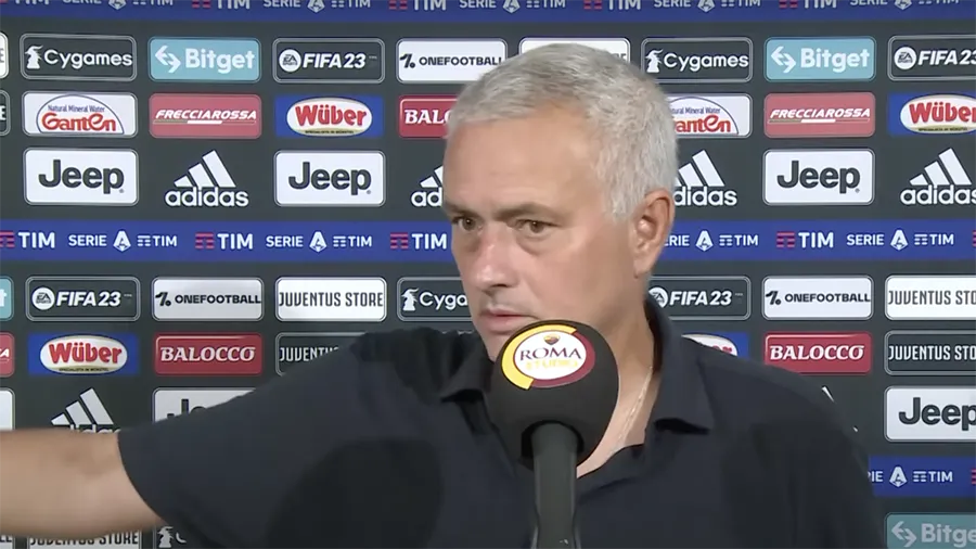 Mourinho khẳng định ông nhận xét trận đấu một cách trung thực nhất. ẢNH: AS ROMA
