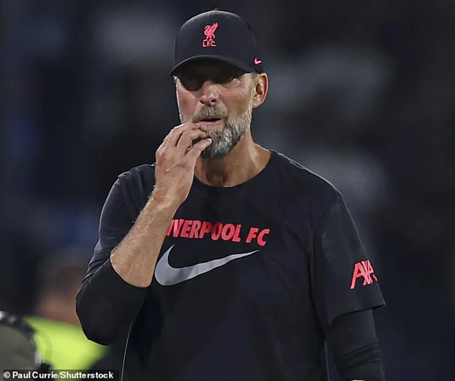 Klopp có thay đổi theo lời khuyên của Carragher? ẢNH: SHUTTERSTOCK Klopp có thay đổi theo lời khuyên của Carragher? ẢNH: SHUTTERSTOCK