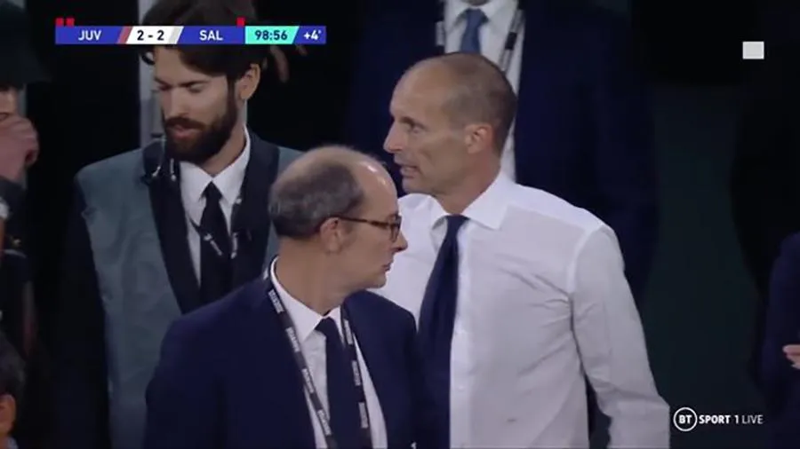 HLV Max Allegri của Juventus cũng bị đuổi khỏi sân. ẢNH: BT SPORTS HLV Max Allegri của Juventus cũng bị đuổi khỏi sân. ẢNH: BT SPORTS