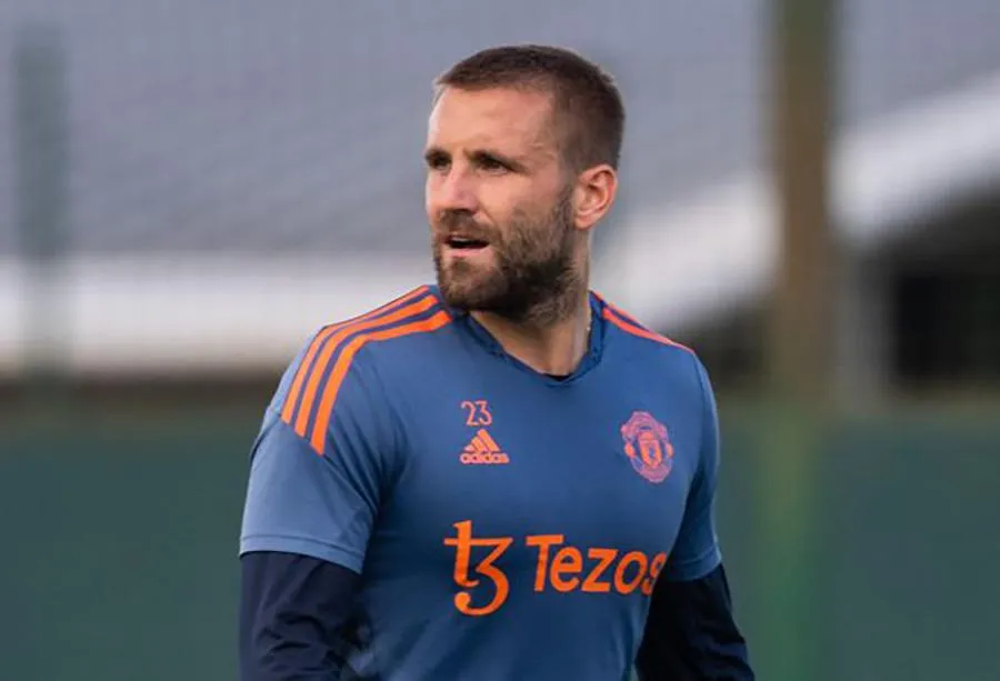Luke Shaw đã đánh mất vị trí chính thức bên hành lang trái vào tay Malacia. ẢNH: GETTY