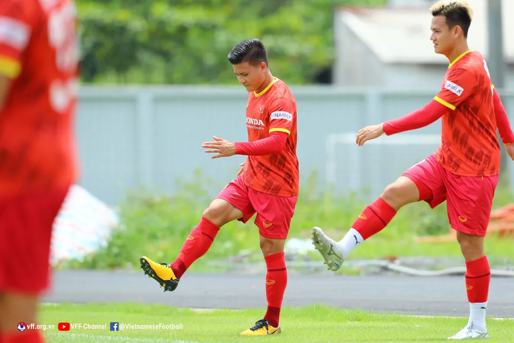 Các cầu thủ chủ chốt của tuyển Việt Nam như Hùng Dũng và Quang Hải đã sẵn sàng cho trận đấu với Ấn Độ. ẢNH: VFF