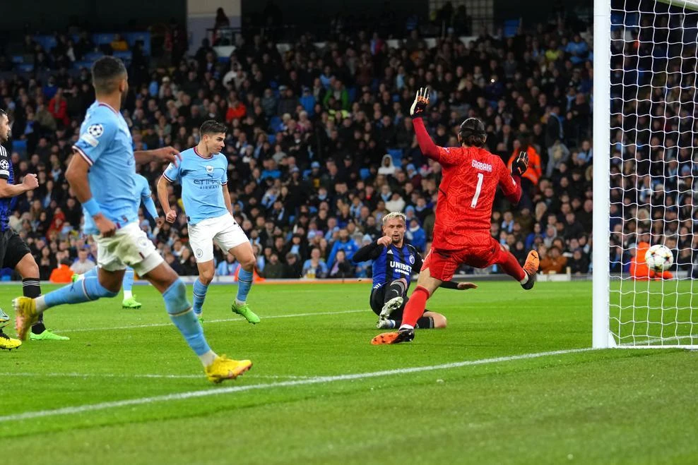 Man City đang thể hiện phong độ quá mạnh. Ảnh: Getty