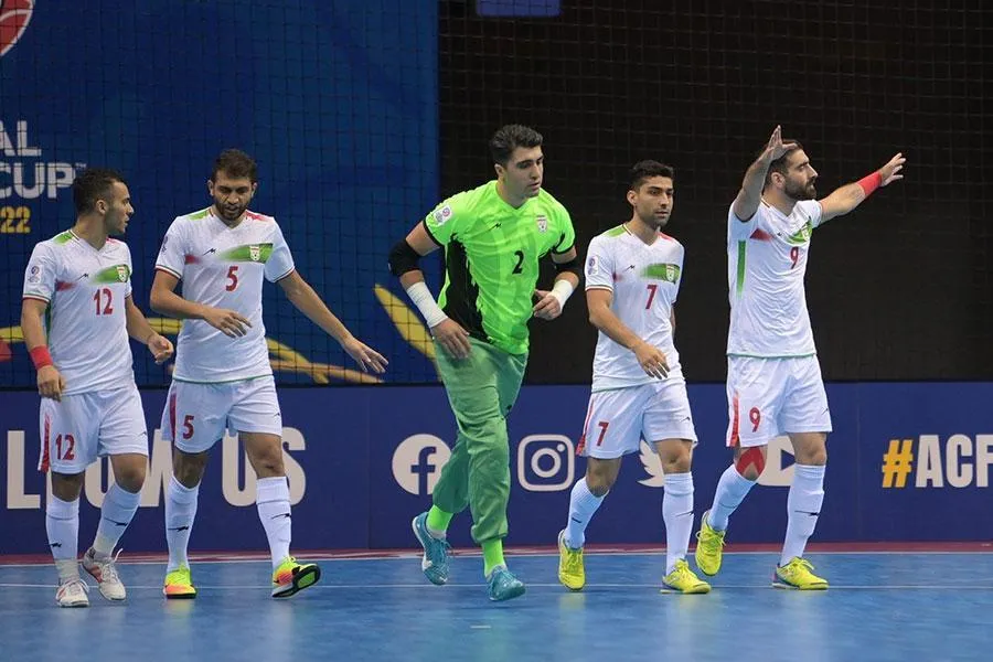 Iran thắng dễ dàng Thái Lan 5-0 mà không mất nhiều sức lực. Iran thắng dễ dàng Thái Lan 5-0 mà không mất nhiều sức lực.