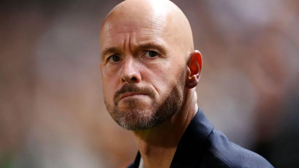 Ten Hag tìm hiểu rất kỹ về lịch sử MU và ông muốn các học trò cũng như vậy. ẢNH: GETTY