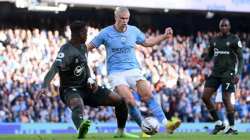 Erling Haaland là chân sút làm khổ các thủ môn. Ảnh: Getty Erling Haaland là chân sút làm khổ các thủ môn. Ảnh: Getty