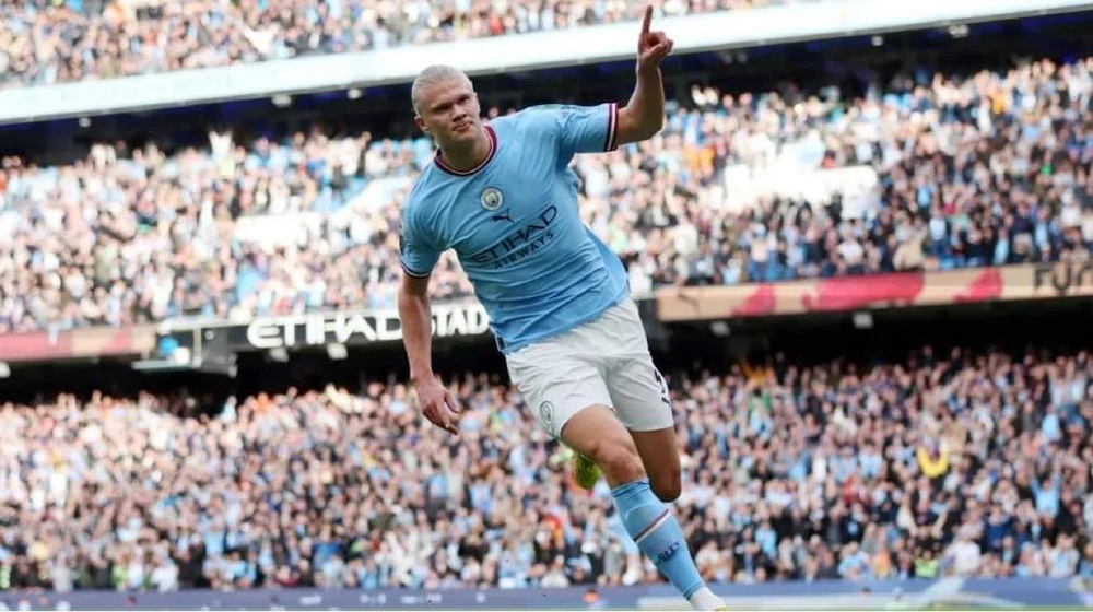 Erling Haaland tiếp tục có cú đúp trong chiến thắng của Man City. Ảnh: Getty
