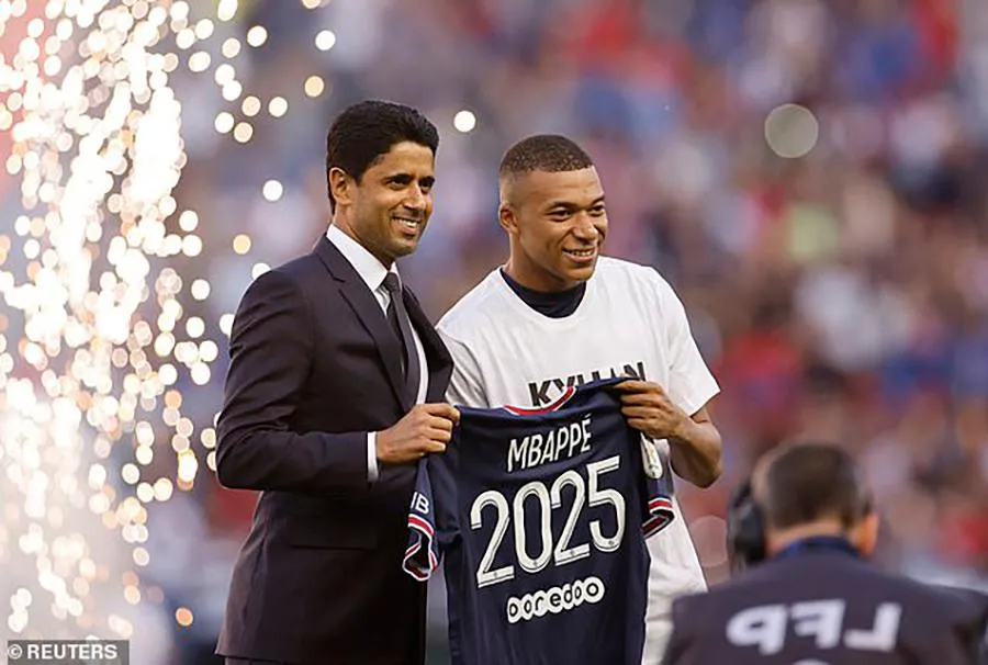 Mbappe được cho là có quyền lực to lớn tại PSG sau khi ký hợp đồng gia hạn. ẢNH: REUTERS