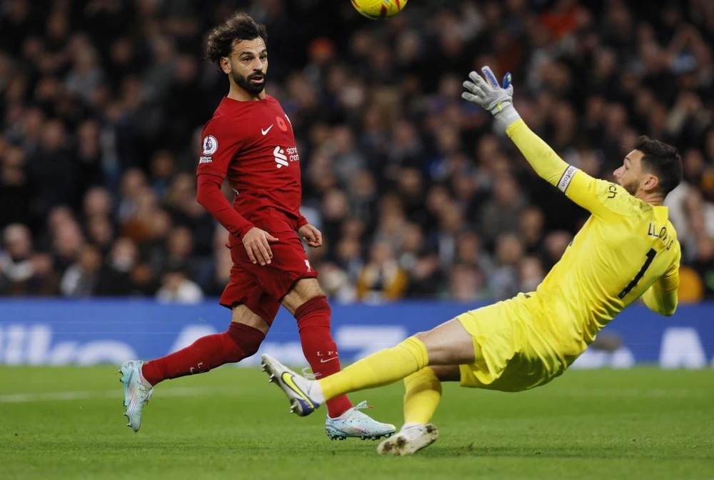 Mohamed Salah đã tận dụng rất tốt những sai lầm của hàng thủ Tottenham. Ảnh: Getty