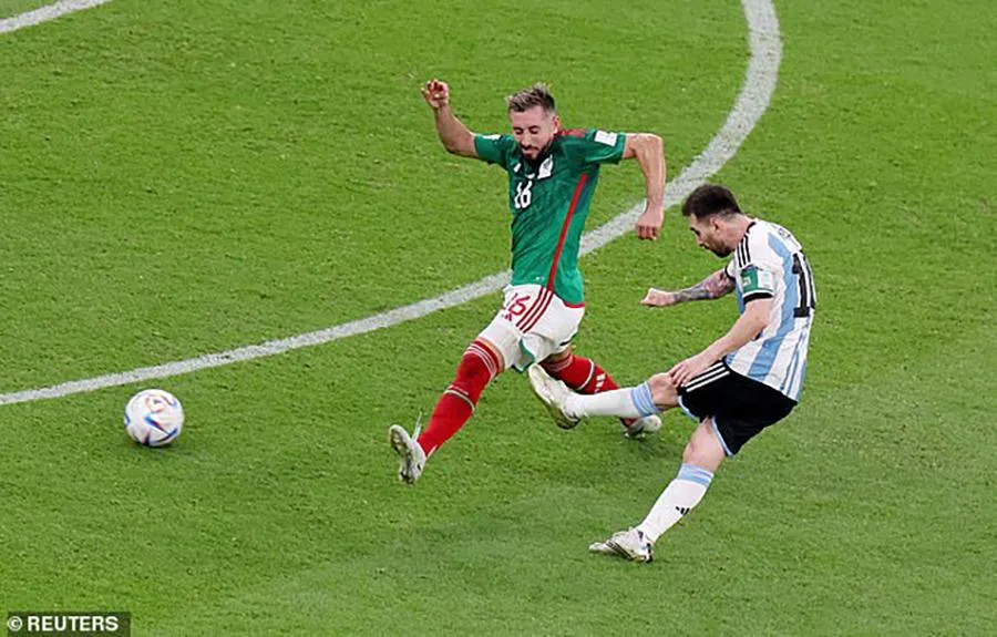 Messi ghi bàn mở tỉ số giải tỏa bế tắc cho Argentina. ẢNH: REUTERS Messi ghi bàn mở tỉ số giải tỏa bế tắc cho Argentina. ẢNH: REUTERS