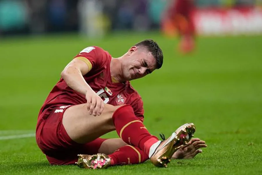 Dusan Vlahovic dính chấn thương dai dẳng từ lúc còn thi đấu cho Juventus và hiện vẫn chưa hoàn toàn bình phục. ẢNH: GETTY Dusan Vlahovic dính chấn thương dai dẳng từ lúc còn thi đấu cho Juventus và hiện vẫn chưa hoàn toàn bình phục. ẢNH: GETTY