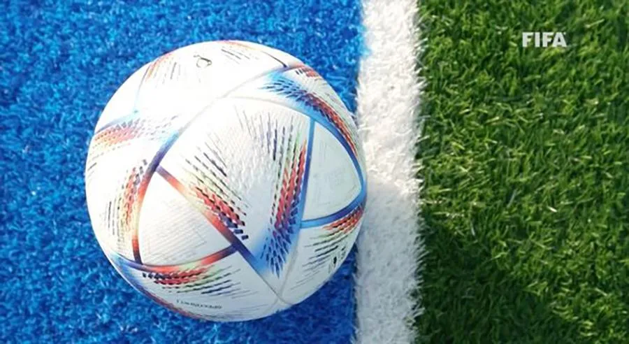 FIFA đã lên tiếng giải thích và đưa ra hình ảnh chứng minh bóng còn nằm trong sân. ẢNH: FIFA FIFA đã lên tiếng giải thích và đưa ra hình ảnh chứng minh bóng còn nằm trong sân. ẢNH: FIFA
