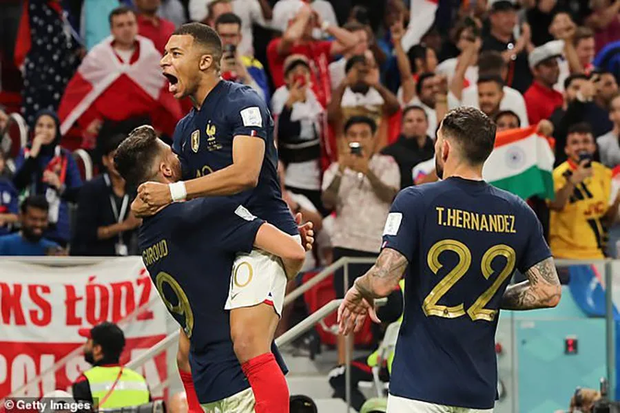 Giroud và Mbappe cùng tạo nên kỷ lục sau trận Pháp thắng Ba Lan 3-1 ở vòng 1/8 World Cup 2022. ẢNH: Giroud và Mbappe cùng tạo nên kỷ lục sau trận Pháp thắng Ba Lan 3-1 ở vòng 1/8 World Cup 2022. ẢNH: