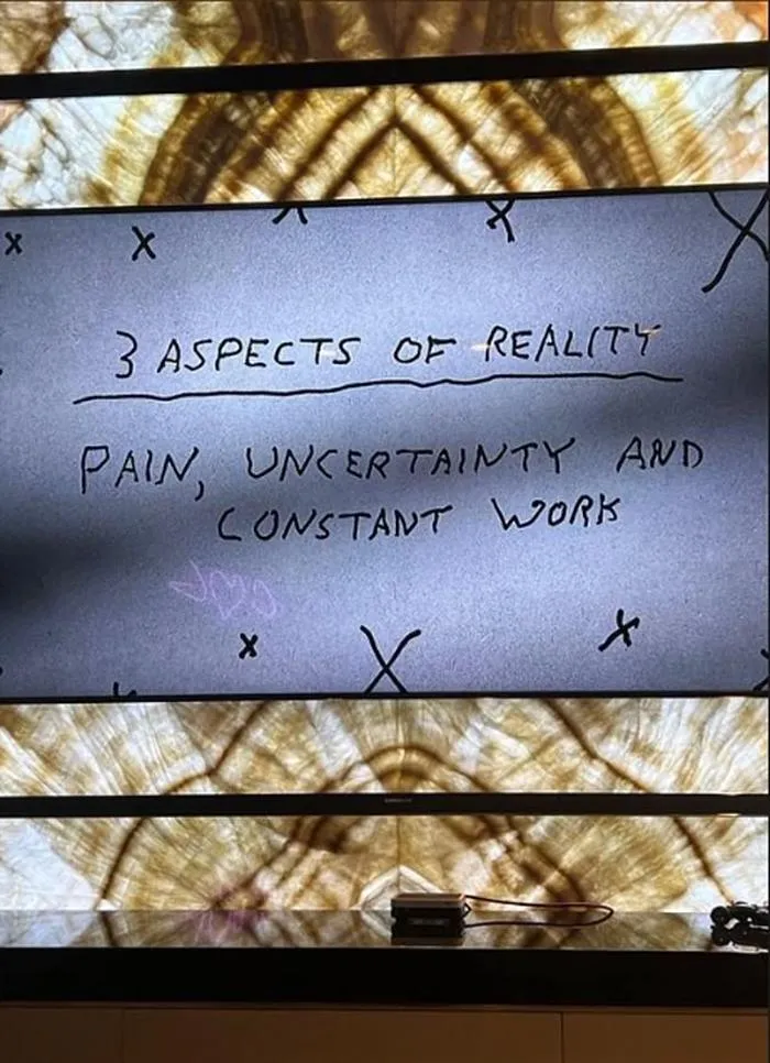 Ronaldo đăng thông điệp bí ẩn này lên Instagram.