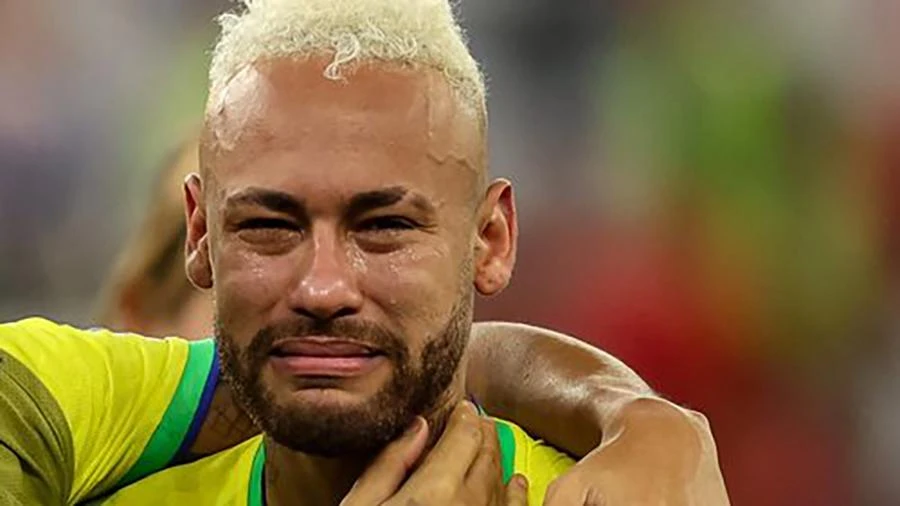 Neymar bật khóc khi Brazil bị loại khỏi World Cup 2022. ẢNH: GETTY