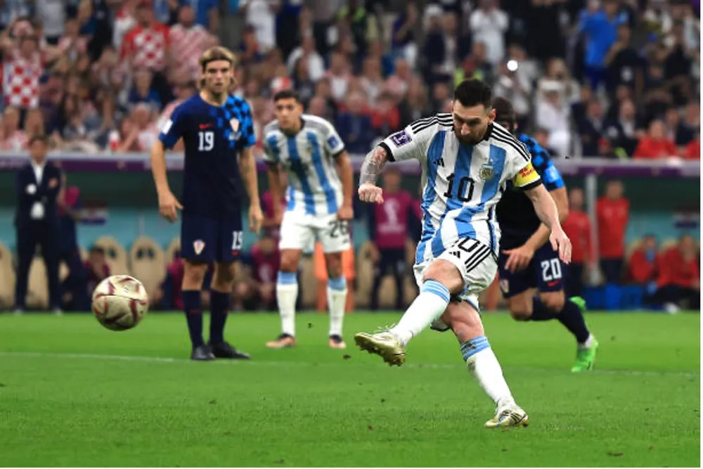 Messi cho thấy sự an tâm khi anh bước lên thực hiện quả phạt đền. Ảnh: GETTY