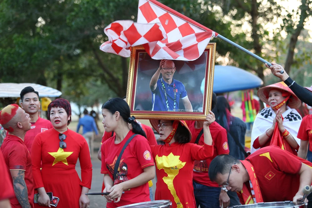 Tuyển Việt Nam thắng đậm Lào ở trận ra quân AFF Cup 2022 ảnh 10