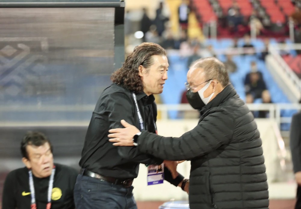 Việt Nam thắng đậm Malaysia lên ngôi đầu bảng AFF Cup ảnh 25