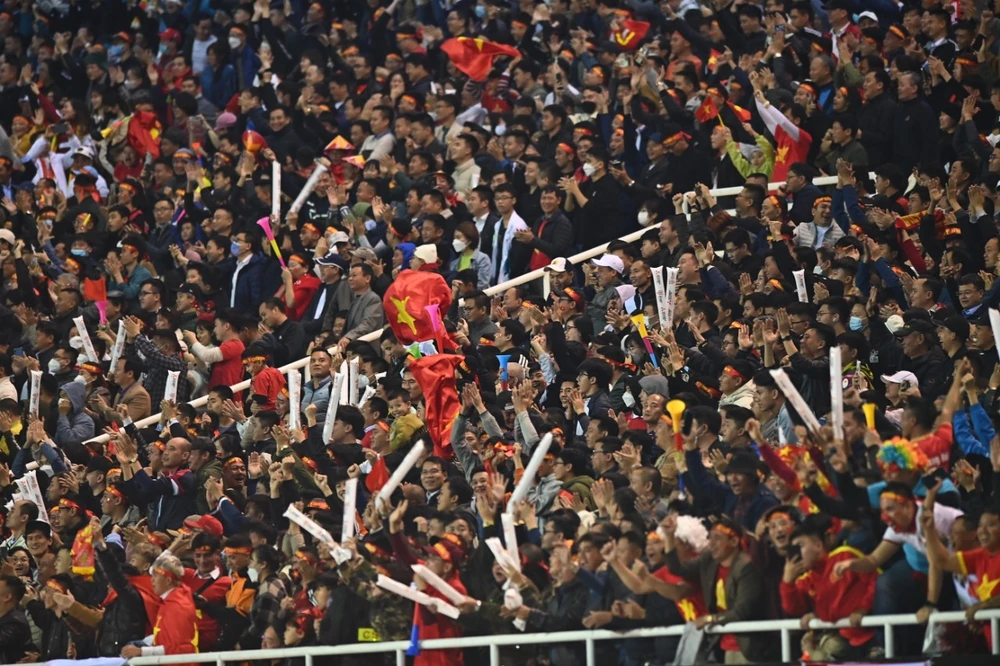 Việt Nam thắng đậm Malaysia lên ngôi đầu bảng AFF Cup ảnh 43