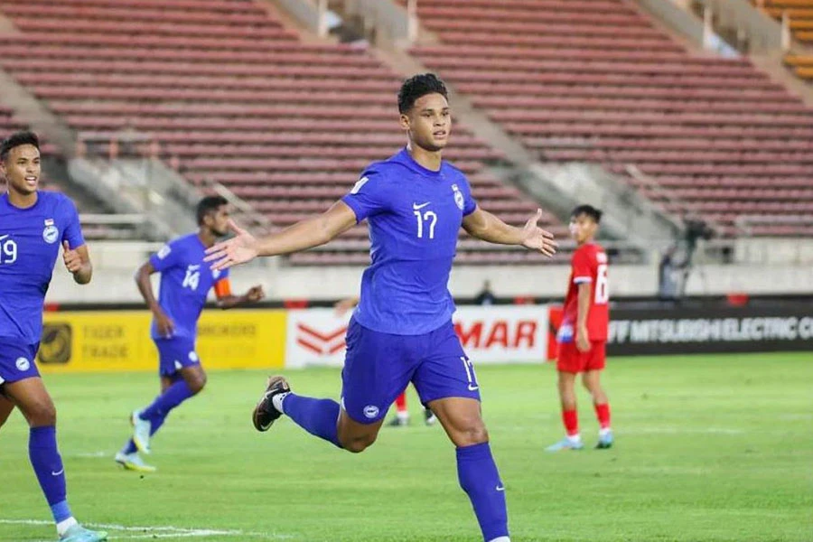 Singapore có lối chơi bóng dài và rất mạnh trong không chiến.