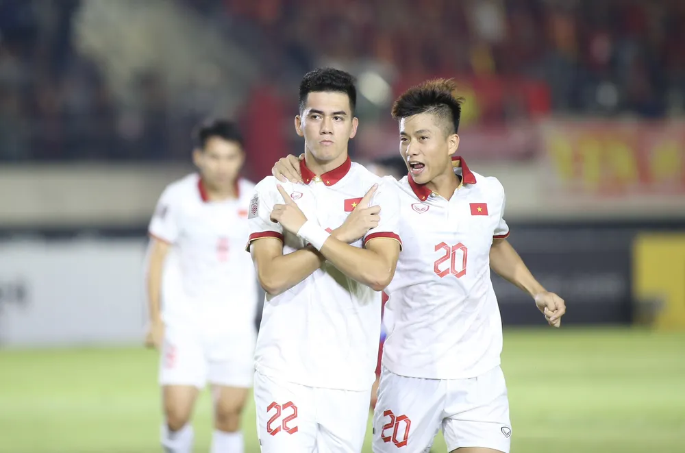 Ở 2 trận đấu đầu tiên tại AFF Cup 2022, Tiến Linh đều là người mở tỉ số cho Việt Nam. ẢNH: ANH THỎA Ở 2 trận đấu đầu tiên tại AFF Cup 2022, Tiến Linh đều là người mở tỉ số cho Việt Nam. ẢNH: ANH THỎA