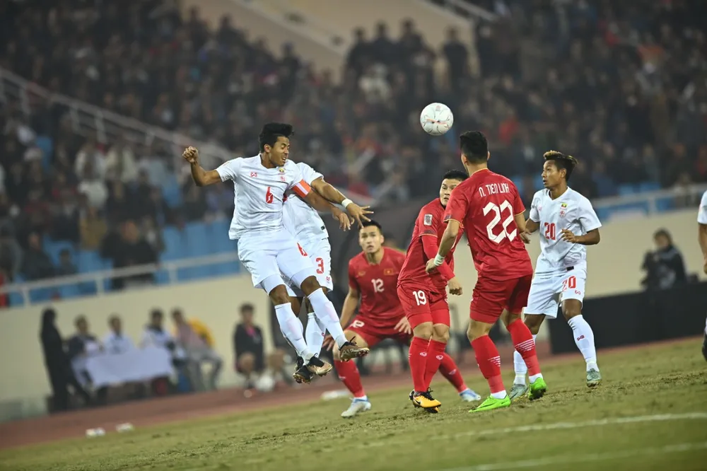 Myanmar khởi đầu trận đấu rất tốt trước Việt Nam. ẢNH: HẢI THỊNH