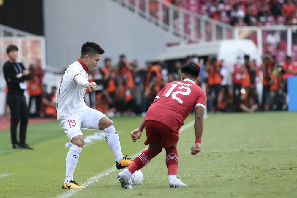 Quang Hải là niềm hi vọng giúp Việt Nam tạo nên bước ngoặt của trận đấu. ẢNH: ANH THOA Quang Hải là niềm hi vọng giúp Việt Nam tạo nên bước ngoặt của trận đấu. ẢNH: ANH THOA