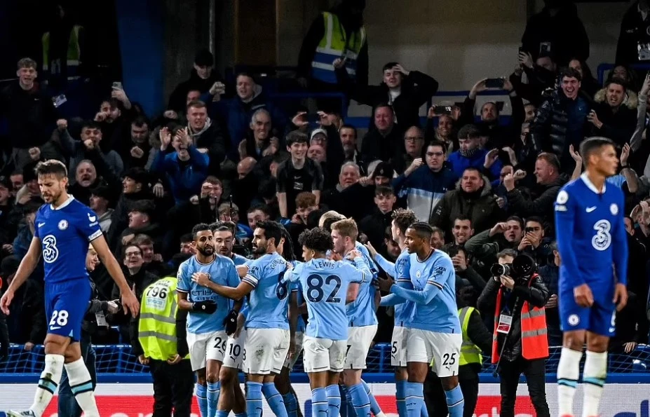 Man City rút ngắn khoảng cách với Arsenal chỉ còn 5 điểm. Ảnh: Getty