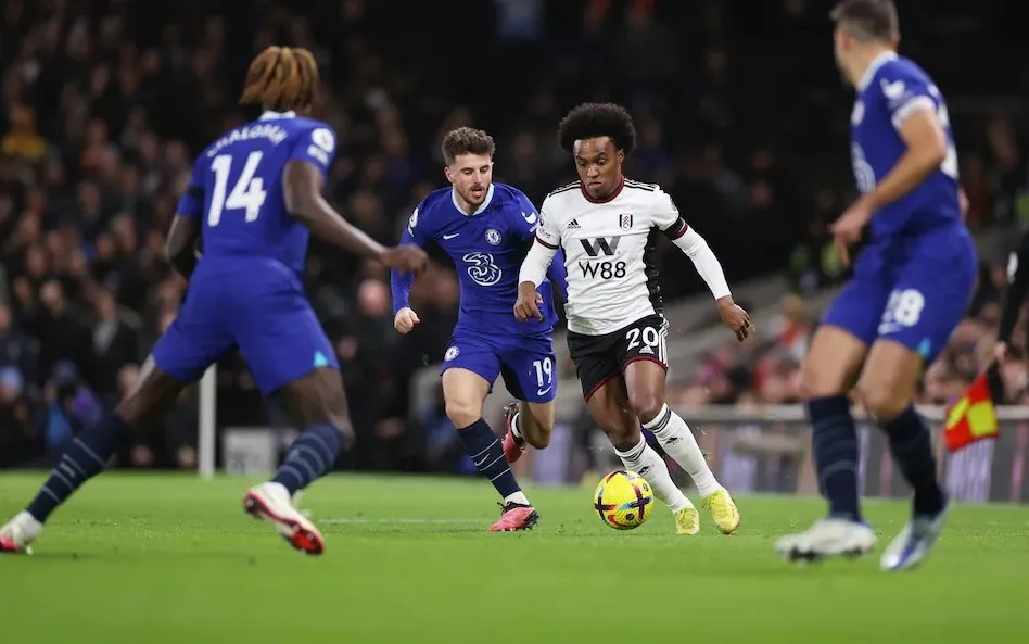 Willian xát muối vào nổi đau của Chelsea bằng bàn thắng sớm. Ảnh: Getty Willian xát muối vào nổi đau của Chelsea bằng bàn thắng sớm. Ảnh: Getty