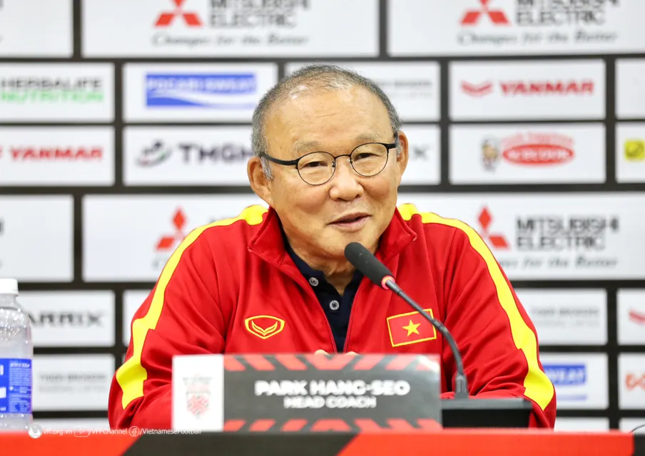 HLV Park Hang-seo trong buổi họp báo trước trận đấu. ẢNH: VFF