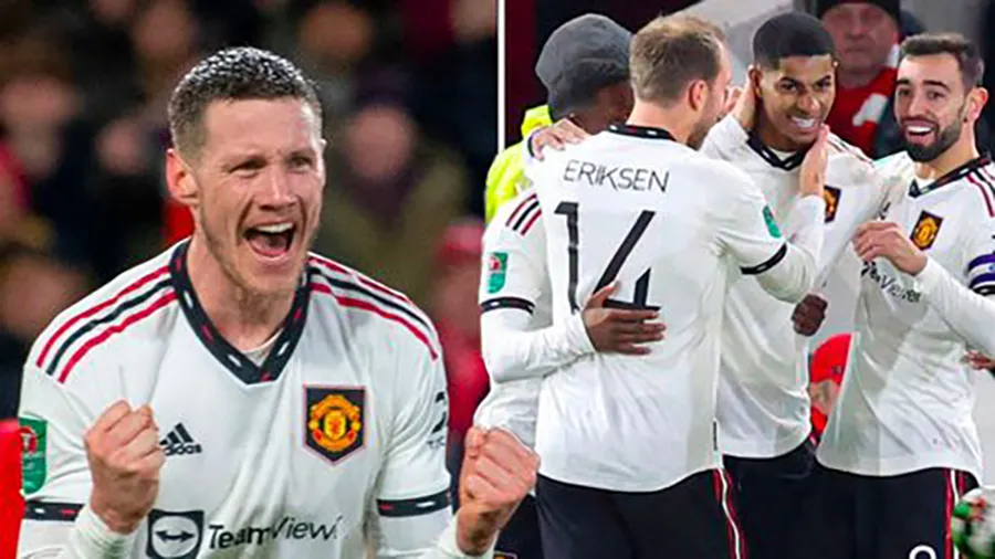 Tân binh Weghorst ghi bàn thắng đầu tiên trong màu áo MU góp phần vào chiến thắng 3-0. ẢNH: MIRROR Tân binh Weghorst ghi bàn thắng đầu tiên trong màu áo MU góp phần vào chiến thắng 3-0. ẢNH: MIRROR