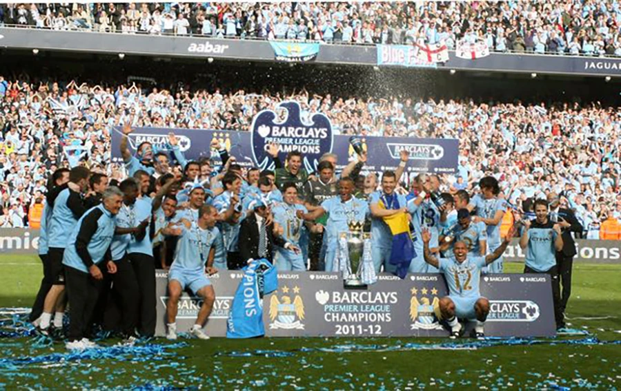 Man City đánh bại Queens Park Rangers kịch tính để vô địch Premier League 2011 - 2012. ẢNH: GETTY