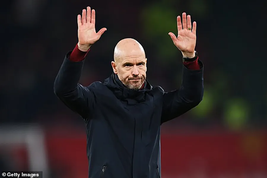 Ten Hag không thể chấp nhận trước việc các cầu thủ MU mất tập trung trong 1 trận derby. ẢNH: GETTY