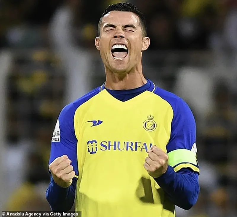 Ronaldo phấn khích sau khi bàn thắng của anh được công nhận. ẢNH: GETTY