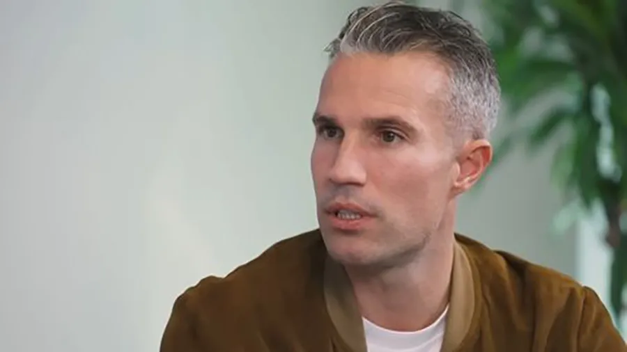 Van Persie dành nhiều tình cảm cho MU hơn Arsenal. ẢNH: MIRROR