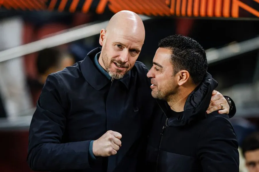 Ten Hag đối đầu với Xavi phân định thắng thua vào ngày mai. ẢNH: GETTY