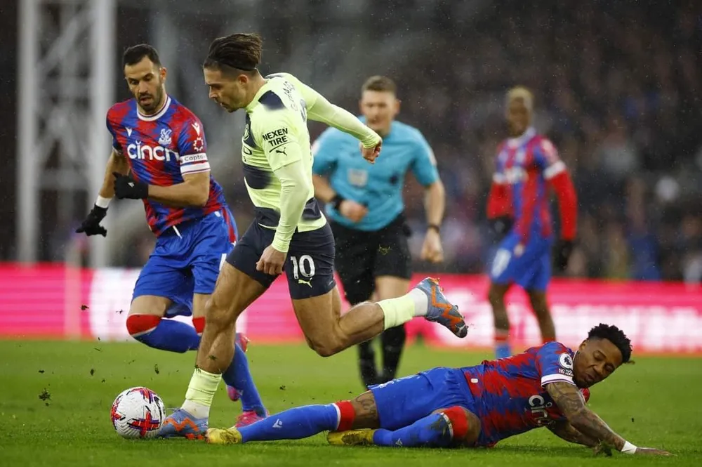 Crystal Palace đã gây ra không ít khó khăn cho Man City bằng lối chơi phòng ngự khó chịu. Ảnh: Getty Crystal Palace đã gây ra không ít khó khăn cho Man City bằng lối chơi phòng ngự khó chịu. Ảnh: Getty