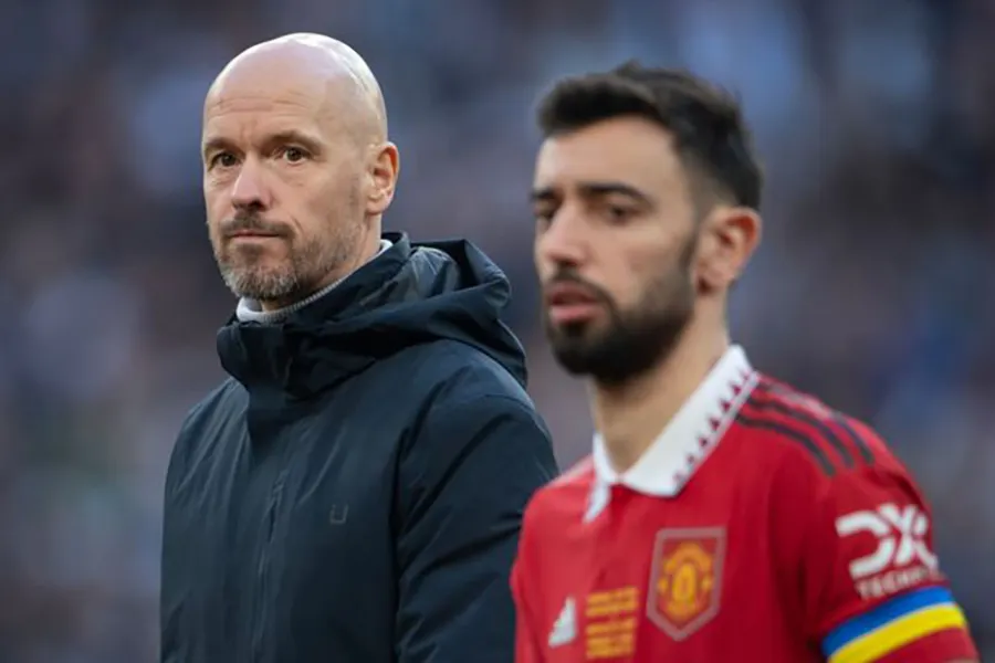 HLV Ten Hag tin tưởng trao cho Bruno Fernandes nhiều vai trò khác nhau trong đội hình MU. ẢNH: GETTY