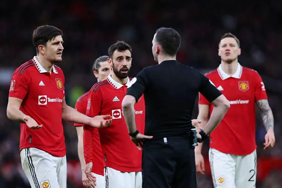 Maguire sẽ bị treo giò trong trận bán kết FA Cup. ẢNH: GETTY