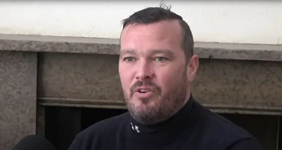 Rod Thornley là nhân viên rất được lòng các cầu thủ MU. ẢNH: @forefour2/Youtube Rod Thornley là nhân viên rất được lòng các cầu thủ MU. ẢNH: @forefour2/Youtube