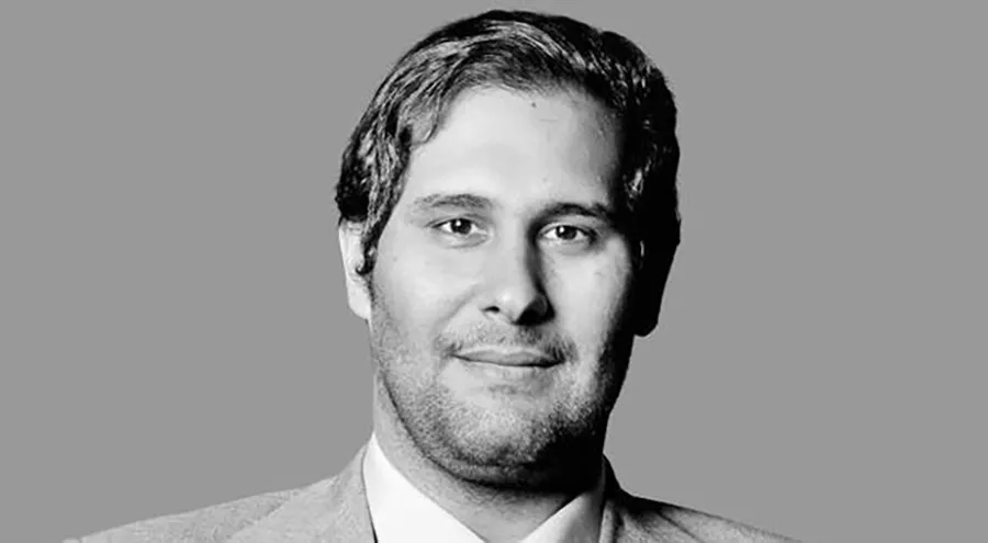 Sheikh Jassim bin Hamad Al Thani rất khát khao sở hữu MU. ẢNH: MIRROR