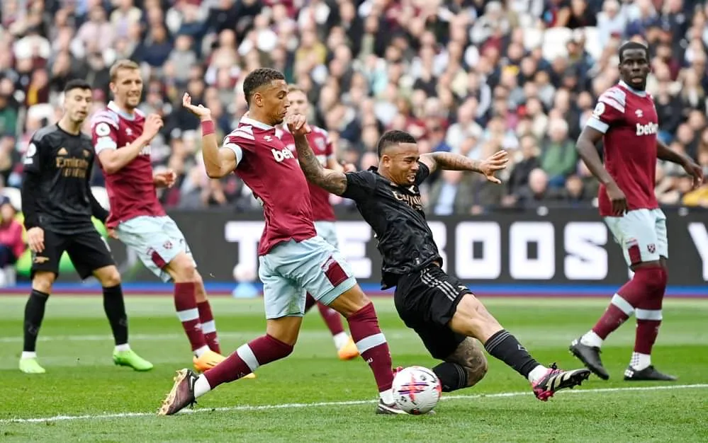 G.Jesus thi đấu dưới sức và bị phong tỏa hoàn toàn. Ảnh: Getty