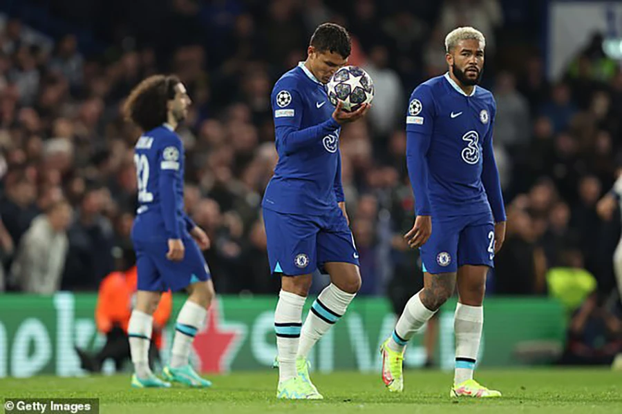 Chelsea chắc chắn không thể "hưởng hơi thở" Champions League mùa tới. ẢNH: GETTY