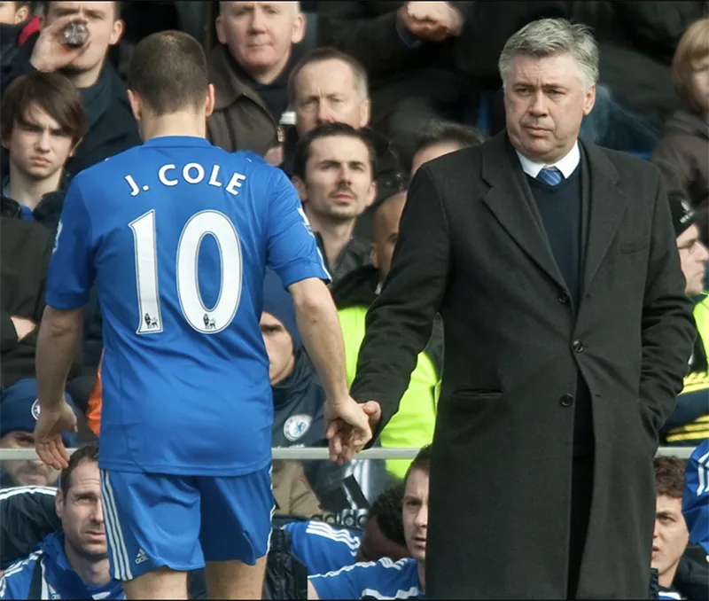 Cole chơi dưới trướng Ancelotti sau khi Mourinho ra đi. ẢNH: Graham Hughes - The Times