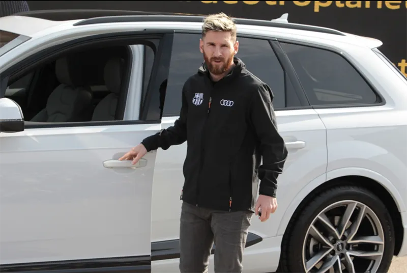 Messi rất mê Audi và có 1 chiếc Q7. ẢNH: GETTY Messi rất mê Audi và có 1 chiếc Q7. ẢNH: GETTY