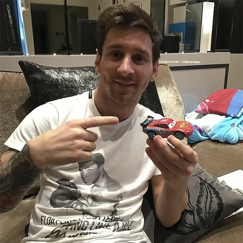 Messi khoe mô hình siêu xe Ferrari trên Instagram. ẢNH: SUN SPORTS Messi khoe mô hình siêu xe Ferrari trên Instagram. ẢNH: SUN SPORTS