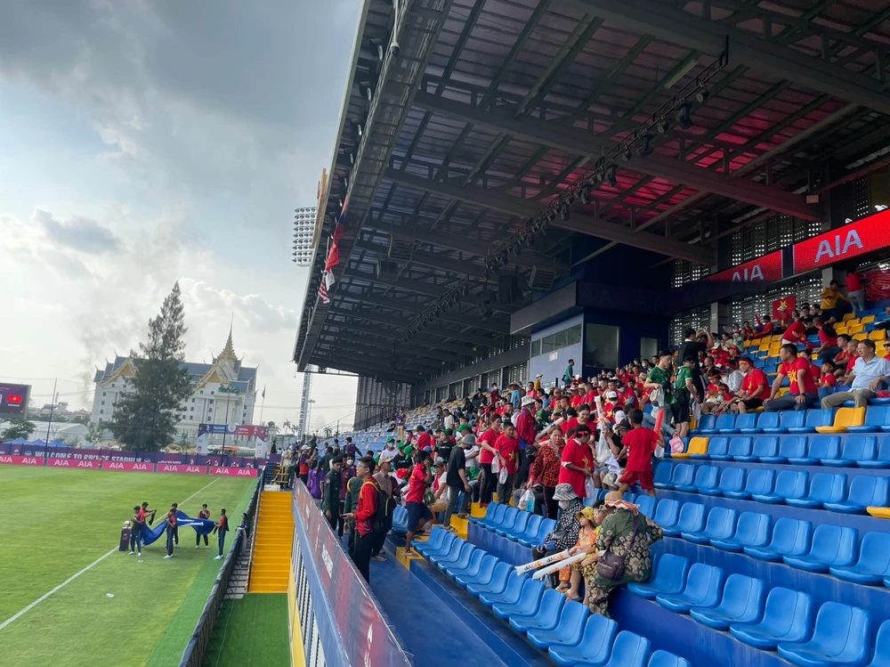 Hạ gục Singapore, U-22 Việt Nam dẫn đầu bảng B SEA Games 32 ảnh 10